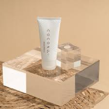 5 Clean Lubes That Are Amazing for Your Body and Sex