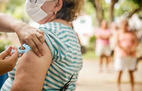 📲 📍 quem reside no recife, já pode se cadastrar para acompanhar todas as etapas e avanços do plano recife vacina, receber informações e aguardar a sua vez na fila. Recife Libera Vacinacao Para Pessoas Com Mais De 55 Anos Local Diario De Pernambuco
