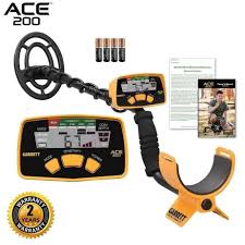 The best metal detectors for beginners as voted for by real detectorists in 2021, with a small write up about the teknetics eurotek pro has a crazy amount of features for the price. Ultimate Review Of Best Metal Detectors In 2021 The Wiredshopper
