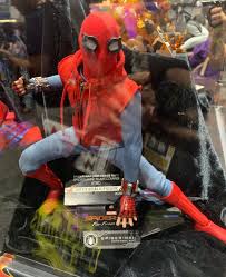 Scegli la consegna gratis per riparmiare di più. Mcu Homemade Suit Spider Man With A Far From Home Base At Sdcc Is This Confirmation It S Being Rereleased I Missed Out The First Time So I Hope It Is Hottoys