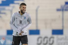 وكان سلمان الفرج، قائد الهلال قد تعرض لإصابة قوية، في مباراة الفريقين في نهائي كأس السوبر السعودي، والتي أنتهت بفوز النصر بثلاثية نظيفة والتتويج باللقب. Ù‡Ù„ ÙŠØ¸Ù‡Ø± Ø³Ù„Ù…Ø§Ù† Ø§Ù„ÙØ±Ø¬ ÙÙŠ ØªØ´ÙƒÙŠÙ„Ø© Ø§Ù„Ù‡Ù„Ø§Ù„ Ø£Ù…Ø§Ù… Ø£Ù‡Ù„ÙŠ Ø¬Ø¯Ø© ÙƒÙˆØ±Ø©