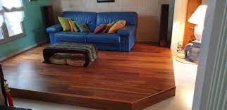 Tablettes et plans de travail, tables, mobilier de magasin, présentoirs et pupitres bois, étagères et rangements sur mesure, éléments de cuisine, estrades en bois.nous utilisons selon les meubles à réaliser du bois massif, des panneaux. Estrade En Bois Entreprise Rl Menuiserie