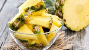 Scopri in questo video come pulire l'ananas, e come sbucciare l'ananas. Come Pulire L Ananas