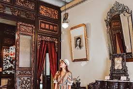 Secara ringkasnya, baba dan nyonya adalah masyarakat kaum cina yang mengamalkan budaya melayu sama ada secara penuh ataupun separuh. Wisata Sejarah Dan Budaya Baba Nyonya Heritage Museum Di Melaka Inphedia Id
