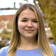 Rebecca Scarbrough's Instagram, Twitter & Facebook