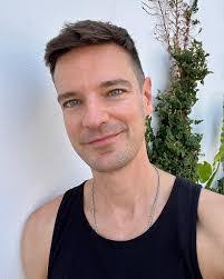 Barbara Tomasetti's Instagram, Twitter & Facebook