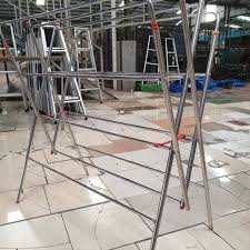 Jemuran lipat atau jemuran alumunium yang anda miliki untuk mengeringkan baju di luar ruangan dibuat dari pipa besi yang memiliki batas tersendiri. Jual Jemuran Baju Stainless Steel 12 Palang Premium 2 Meter Tinggi Besar Di Lapak Sun Home Solution Bukalapak