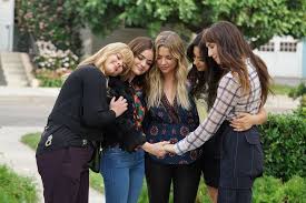 Pretty Little Liars Recap Spencer Toby — We Finally Found Out Who Toby Is  Building A House For On Pretty Lit | Teen Vogue