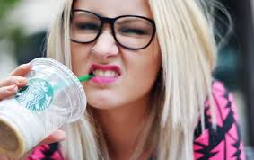 Viktoriasarina Starbucks Girl Coffee Drink Glasses Geek Nerd Blonde Pink Lips Fun Funny Victoria Und Sarina Pinker Lippenstift