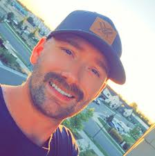 Justin Herbert is a lucky man 😅