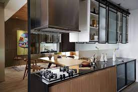 Tidak menggunakan perabotan dapur yang terlalu banyak bisa membantu memberikan kesan ruangan dapur terlihat lebih lapang. 8 Ide Desain Dapur Modern Minimalis Nomor 8 Mengesankan Semua Halaman Idea