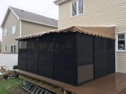 Easy to install and low maintenance system to add value to your home. Jardin Patio Plus Wall Attached Screenrooms