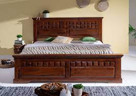 Der klappdeckel der massiven holztruhe lässt sich. Kolonial Bett 200x200 Versandfrei Kaufen Massivmoebel24