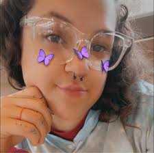 What are good nail salons in Salisbury with design services and a clean  atmosphere?