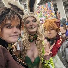 Starting off strong with the embarrassing Kafka cutout photos 💖 Kafka is  best waifu 💕