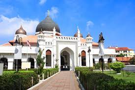 One of the oldest roads in the city centre, it was named after william pitt the younger, the prime minister of great britain in 1786. Kapitan Keling Mosque Penang Arrivalguides Com