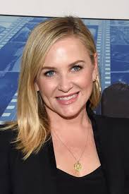 Check spelling or type a new query. Jessica Capshaw Starportrat News Bilder Gala De