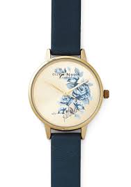 Hours go from 0 to 23 and back to 0. Vintage Watches Fashion Watches Bracelet Watch Beautiful Watches