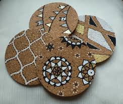 Korkuntersetzer Von Ikea Verschonert Mit Acrylfarbe Painted Cork Coastern From Ikea Basteln Mit Kork Geschenke Basteln Basteln