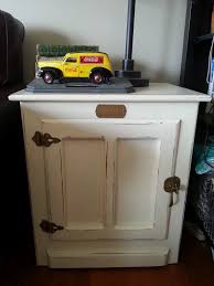 White Clad Ice Box Painted Ice Chest Furniture Makeover End Table Makeover