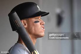 588 Aaron Madden Photos & High Res Pictures