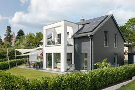 Im video zeigen wir ihnen die besondere inneneinrichtung des fertigbungalows mit einbaumöbeln aus der hauseigenen schreinerei. Schworerhaus Kundenhaus Stark Hausbauhelden De