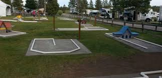 Alle wirklich sehr, sehr nett, viele kinder haben sich gut benommen und spaß im park gehabt. Yellowstone Park West Entrance Koa