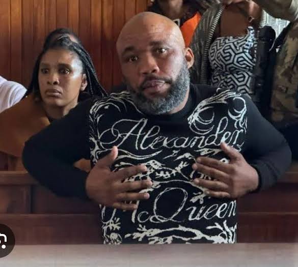 MDN - Breaking news Vusumuzi 'Cat' Matlala caught with cellphone at Kgosi  Mampuru prison Vusimuzi "Cat" Matlala, a businessman and murder-accused  figure linked to allegations of police infiltration, has been found in