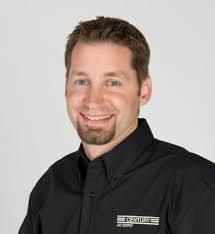 Derek Devries's Instagram, Twitter & Facebook