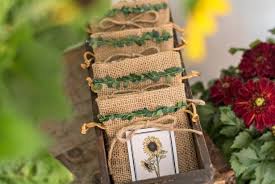These diy edible party favors are perfect for fall parties and occasion including everything from a fall dinner party, to fall holidays like thanksgiving or. Diy Weddings 87 Party Favor Projects And Ideas Diy