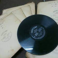We did not find results for: Vinyl Disc Record Piring Hitam Antiques Vintage Collectibles On Carousell