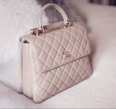 Pin De Pili Rego En ғᴀsʜɪᴏɴ Con Imagenes Bolsos Chanel Bolsos Cartera Bolsos De Moda