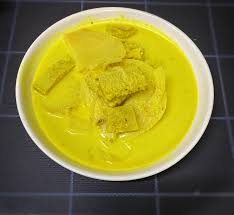 Rebung atau bambu muda sudah sering menjadi bahan masakan dan dikonsumsi oleh berikut ini ada resep yang menggunakan rebung sebagai bahan utamanya, yakni tumis rebung tomat hijau. Masakan Rebung Dengan