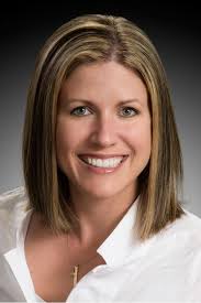 Mandi Akins, Real Estate Agent