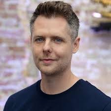 Roger Eason's Instagram, Twitter & Facebook