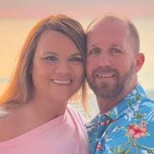 I'm asking all of my family and friends to please pray for my mom❤️ If my  family has ever needed prayers, now is the time. My mom may not make it  through