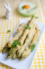 Oeuf Cocotte A La Creme D Asperges Vertes Recette Gourmandiseries En 2020 Asperge Verte Idee Recette Oeufs Cocotte