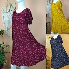 Dan daster ini dilengkapi dengan kancing di bagian atas. Daster Bali Model Payung Motif Abstrak Baliya Id