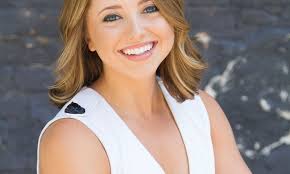 How do you book more clients as an online health or life coach? LEARN SALES  & MARKETING with Hailey Rowe