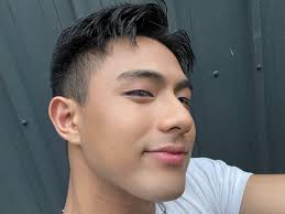 chanelle 🧚🏼‍♀️ (@glrvrz)