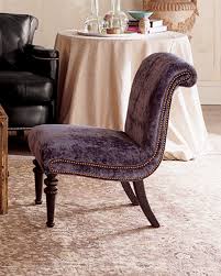 لون كنب صالتي زيتي على ذهبي ممكن تساعدوني بتكملة الأثاث الصفحة 3 عالم حواء