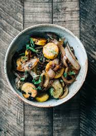 Layer with onion, green pepper and tomatoes. Simple Stewed Zucchini Onions Dishing Up The Dirt