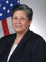 Sheila Earle's Instagram, Twitter & Facebook