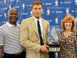 He includes a kid called ford with brynn cameron, a previous women's ncaa golf ball participant for usc. Blake Griffin Caps Off Season As Rookie Of The Year News4usonline