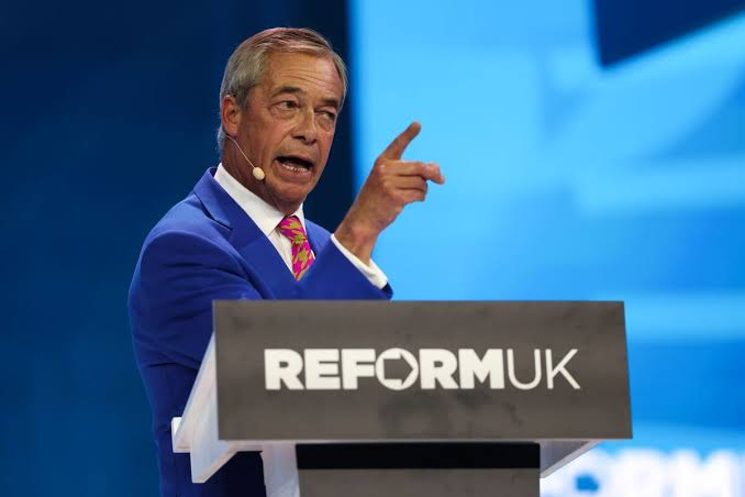 Nigel Farage's Reform UK Slips Behind Labour and Tories in New MRP Poll - Bloomberg