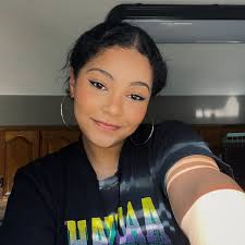 Leah Sherrod's Instagram, Twitter & Facebook