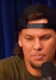 Theo Von Dustin Poirier Saying He Cant Read