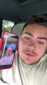 William Jewelry Cyando Llega Al Restaurant De Alexander