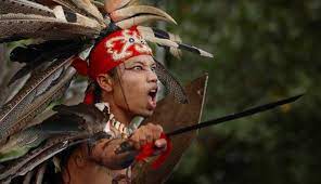 18.01.2022 · putri raja airlangga menolak menggantikan posisi ayahnya sebagai raja.ia menolak menjadi raja dan memilih hidup sebagai petapa bernama dewi kili suci. Sosok 4 Panglima Dayak Yang Keberadaannya Masih Menjadi Misteri Boombastis