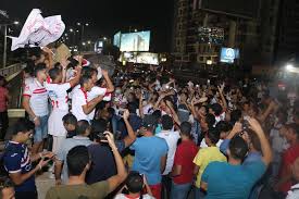بقلم جنات بن عبد الله. ØµÙˆØ± ÙØ±Ø­Ø© Ø¹Ø§Ø±Ù…Ø© Ø¯Ø§Ø®Ù„ Ù…Ù‚Ø± Ù†Ø§Ø¯ÙŠ Ø§Ù„Ø²Ù…Ø§Ù„Ùƒ Ø¨Ø¹Ø¯ Ø§Ù„ÙÙˆØ² Ø¨ÙƒØ£Ø³ Ù…ØµØ± Ø¨ÙˆØ§Ø¨Ø© Ø£Ø®Ø¨Ø§Ø± Ø§Ù„ÙŠÙˆÙ… Ø§Ù„Ø¥Ù„ÙƒØªØ±ÙˆÙ†ÙŠØ©